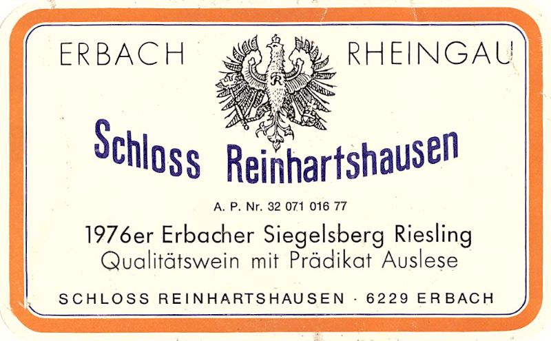 Schloss Reinhartshausen_Erbacher Siegelsberg_aus 1976.jpg